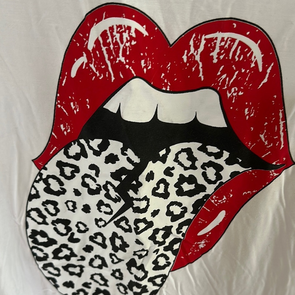 Mazik White T-Shirt with Red Logo - Picture 3 of 4